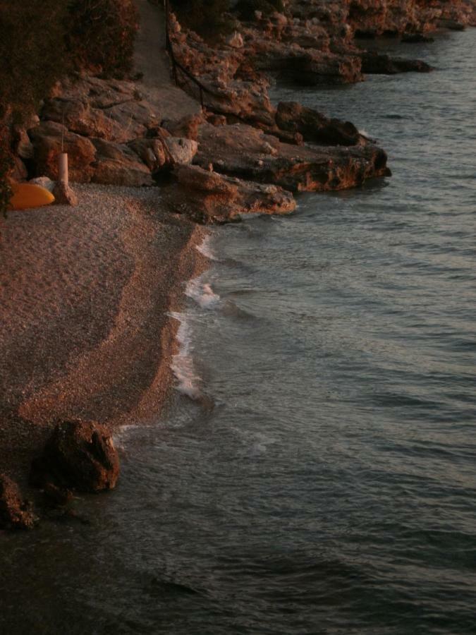 Seaview Self Catering Apartment - Helen No 1 Xiropigado Bagian luar foto