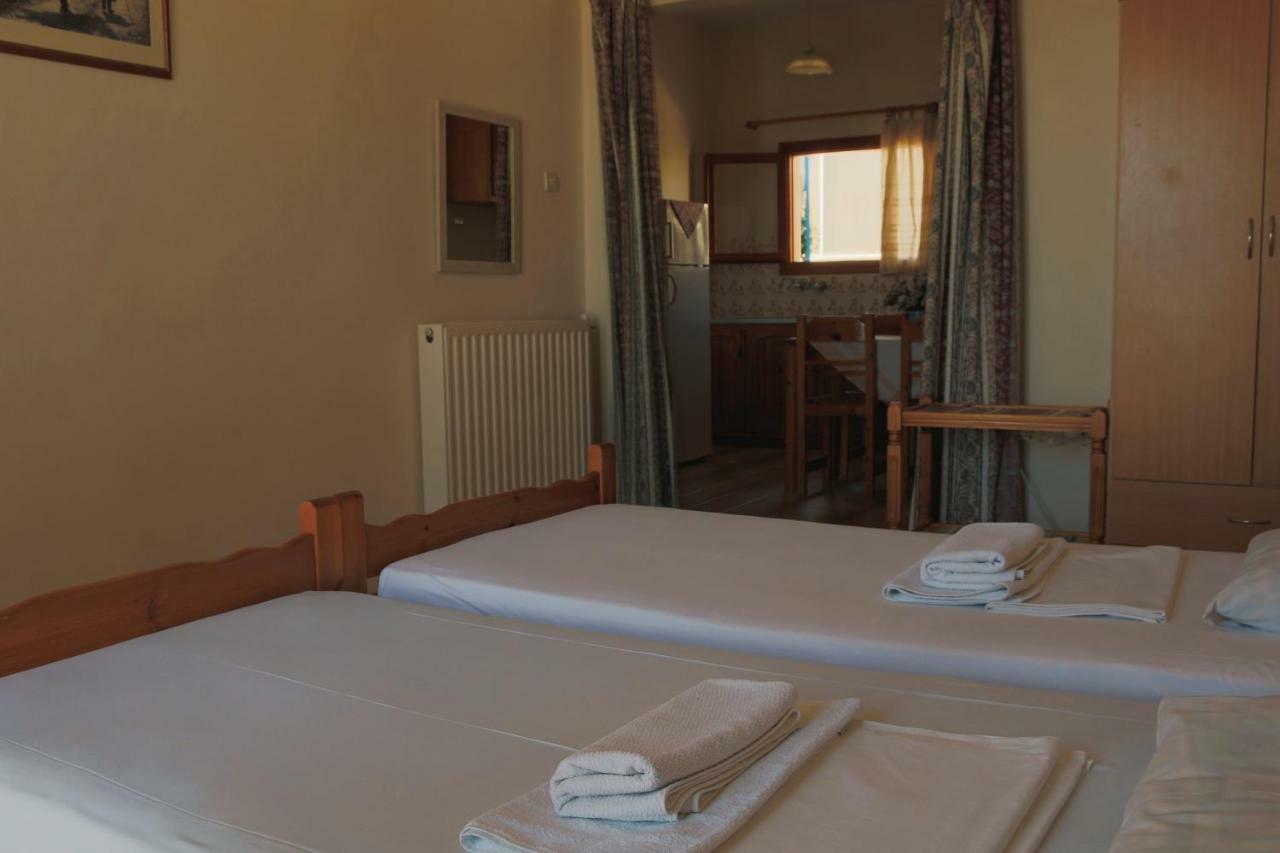 Seaview Self Catering Apartment - Helen No 1 Xiropigado Bagian luar foto